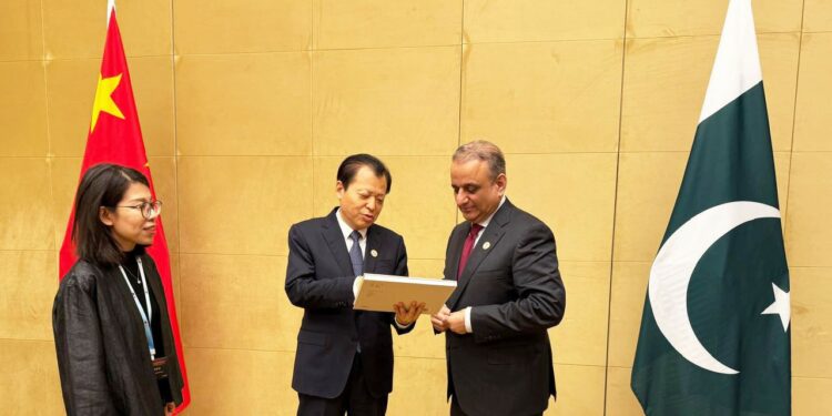 China shows interest in transport investments in Pakistan