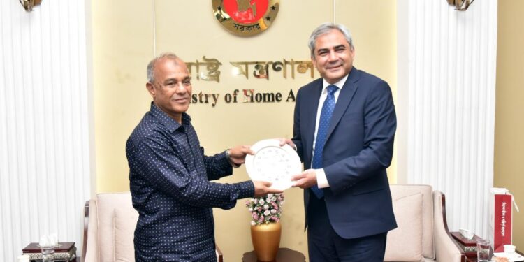 Pakistan, Bangladesh deepen security, visa cooperation