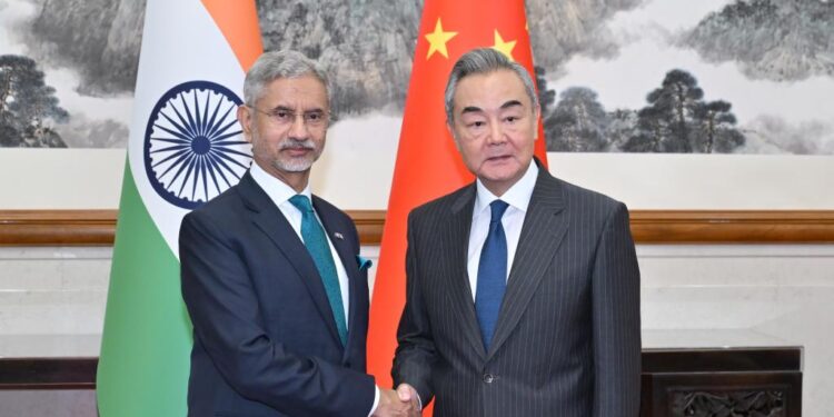 China, India should adhere to good neighborly relations, Wang Yi