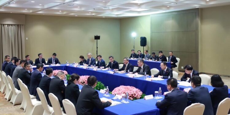 Premier Li urges Chinese firms to expand in Latin America