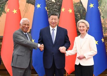 Xi Calls for Stronger China-EU Ties