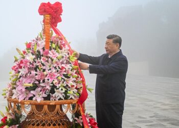 Xi pays tributes to martyrs in war of resistance against Japanese aggression