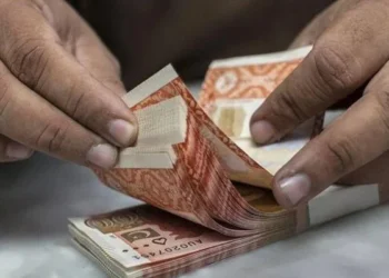 Pakistan secures $695m foreign loans in July