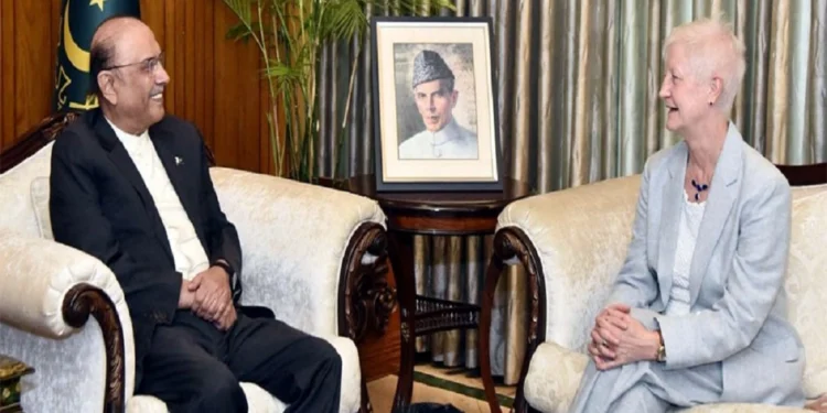 Pakistan Values Strong Ties with European Union: Zardari