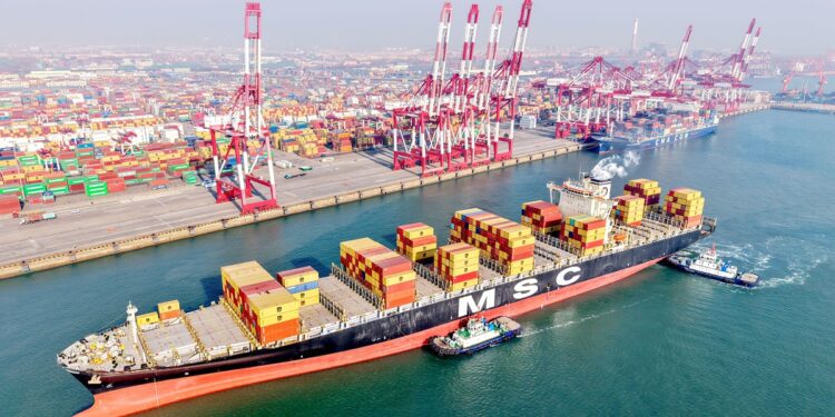 China's Foreign Trade Hits 25.7 Trillion Yuan