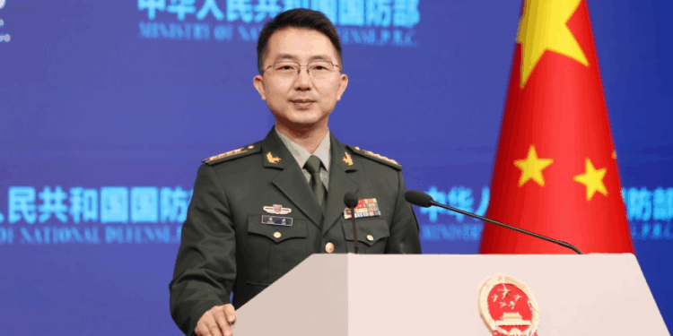 China Warns US Against Official, Military Ties with Taiwan