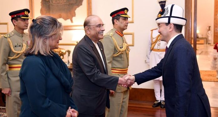 Zardari Pushes for Trade and Cultural Cooperation with Envoys