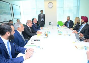 Shehbaz Sharif Meets IMF, World Bank Leaders for Reforms