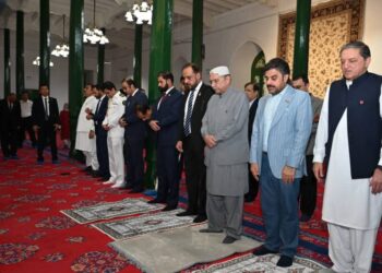 President Zardari Visits Historic Etigar Mosque Kashgar