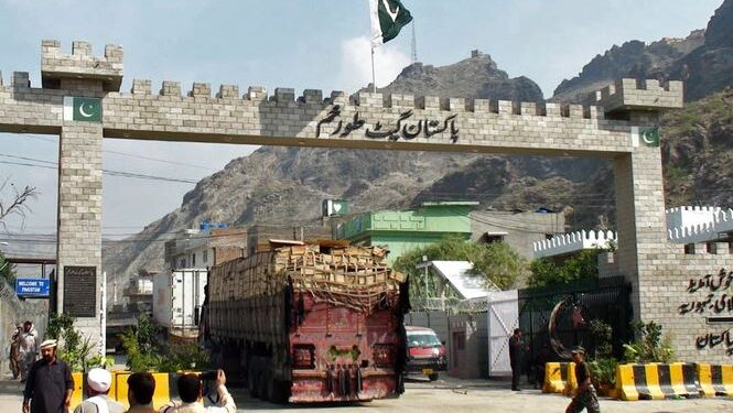 Pakistan Suspends Customs Clearance at Afghan Border