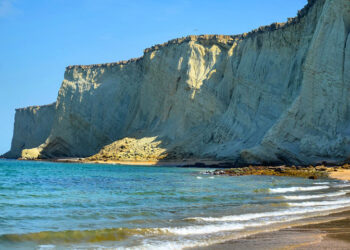 Pakistan Sri Lanka Partner on Marine Tourism Growth