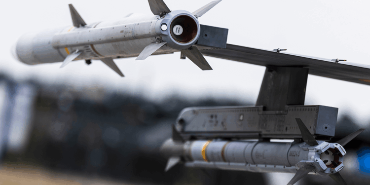 U.S. Approves Advanced AMRAAM Missile Sale to Pakistan