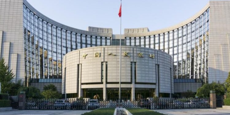 China central bank pumps $141B to boost growth
