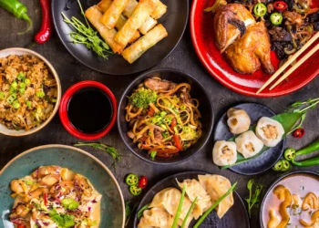Chinese Cuisine Gains Popularity Among Vietnamese Youth
