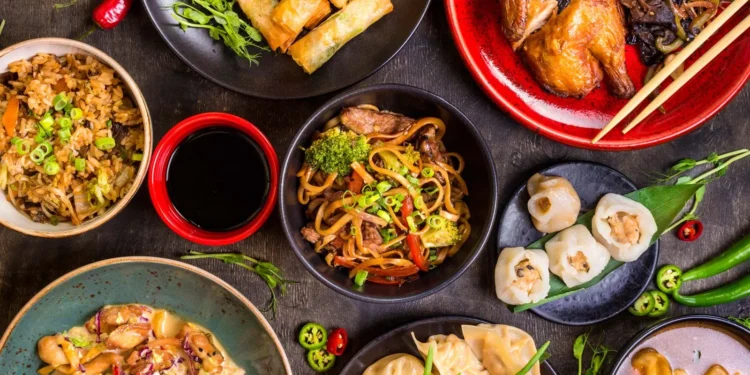 Chinese Cuisine Gains Popularity Among Vietnamese Youth