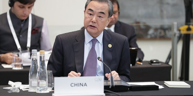 China Urges Thailand-Cambodia Peaceful Border Talks