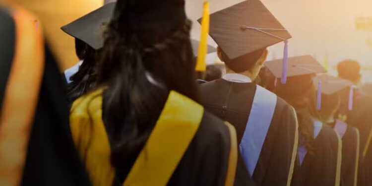 China Offers 75 Scholarships for Pakistani Students