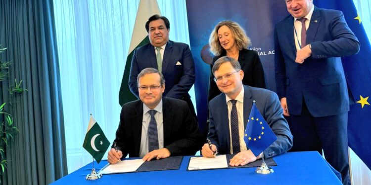 Pakistan Signs EIB Deal Karachi Sewage Project