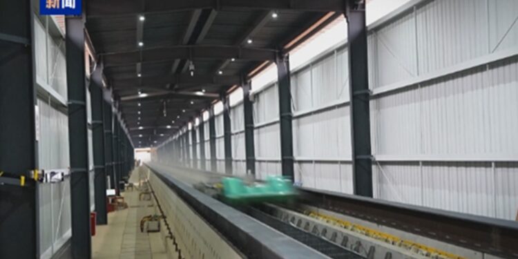 China Maglev Hits 700 Km/Hour Record