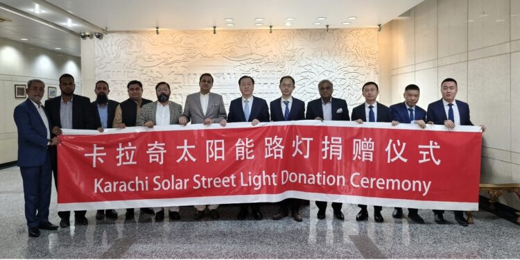 China Installs Solar Lights in Karachi