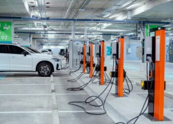Pakistan Plans 3,000 EV Charging Stations