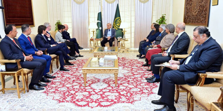 PM Supports Foreign Investors And Strategic Tech