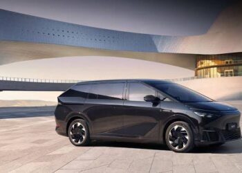 China Launches XPENG X9 Electric MPV In Pakistan