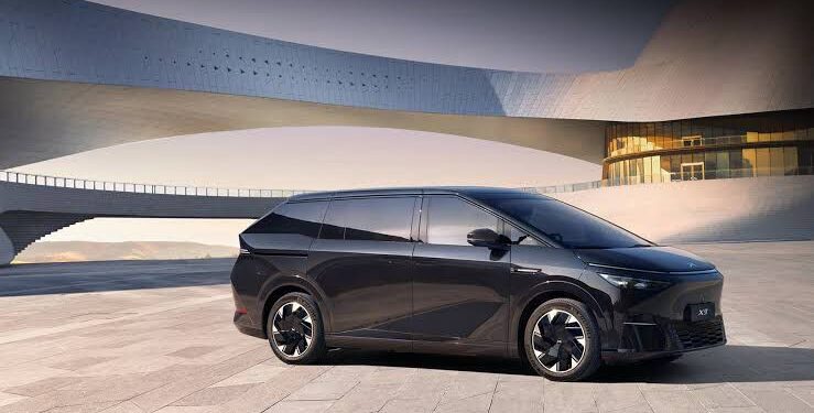 China Launches XPENG X9 Electric MPV In Pakistan
