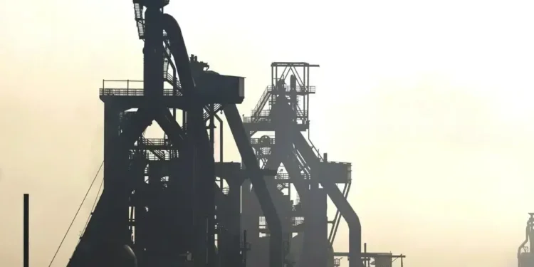 China’s Industrial Profits Rise 0.6% in 2025