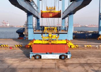 China completes full unmanned container ship operation
