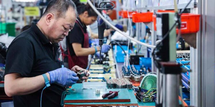 China’s Light Industry Achieves Steady Growth 2025