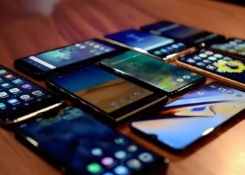 Pakistan targets $2.5 billion mobile exports plan