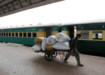 Pakistan, ADB Move Towards $2 Billion Railway Upgrade