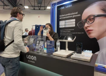 China Advances AI Smart Glasses Technology in 2026