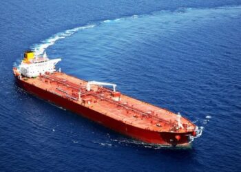 Pakistani Oil Tanker Enters Pakistan From UAE