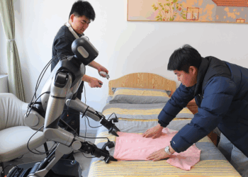 Beijing Launches World’s First Elder-Care Robot Station