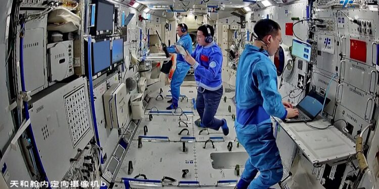 China Plans Human Research Program In Space