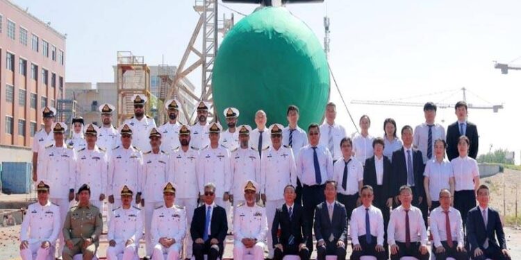 China to Hand Over First Hangor Submarine to Pakistan