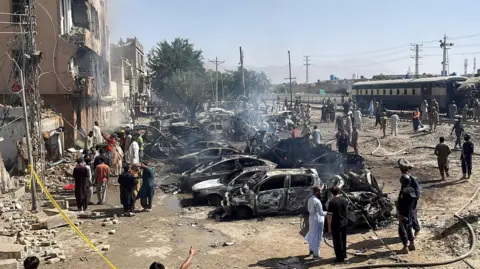 Suicide attack near railway track in Quetta, 24 dead 70 injured