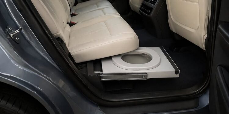 China Patents Hidden Car Seat Toilet
