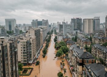 Top-level Red Alert Issued for flash floods in China