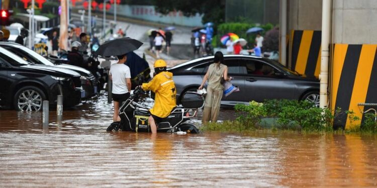 China issues flood-alert amid heavy rains