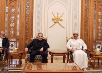 Araghchi Arrives in Oman for Key Talks