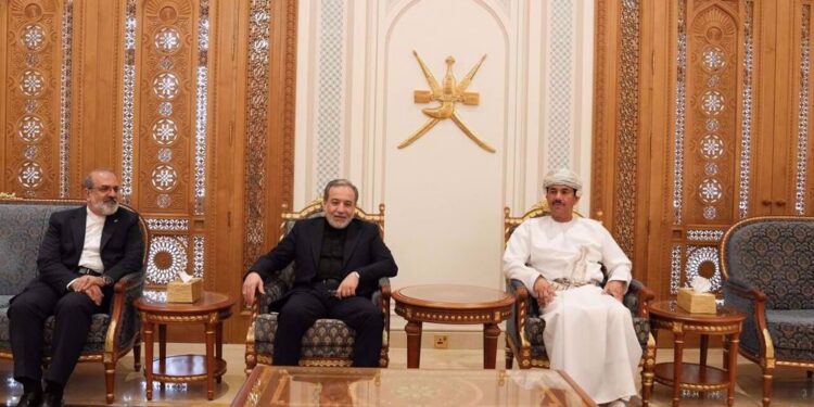 Araghchi Arrives in Oman for Key Talks