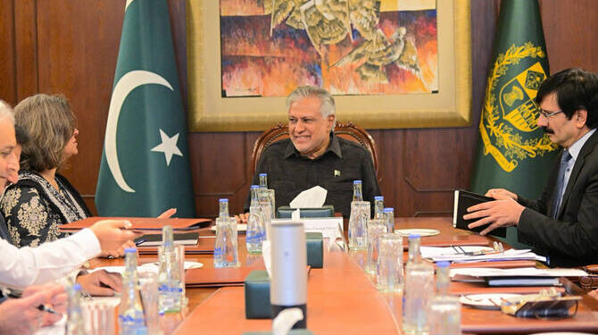 Pakistan Reviews Diplomacy Amid US-Iran War