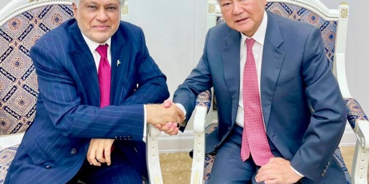 Dar, Wang Yi Review Pakistan-China Ties