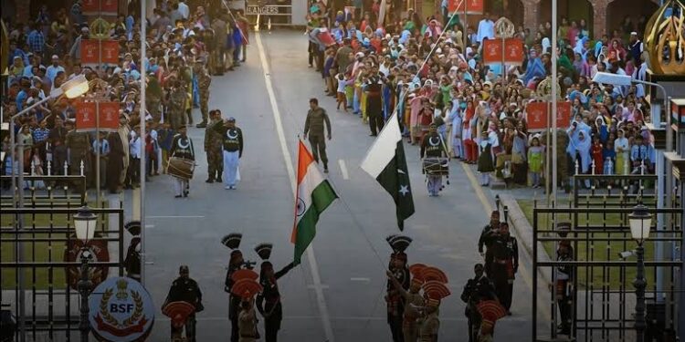 Pakistan to Hold Grand August 14 Parade