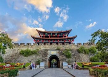 A Summer in Dali, Where Travelers Learn to Linger