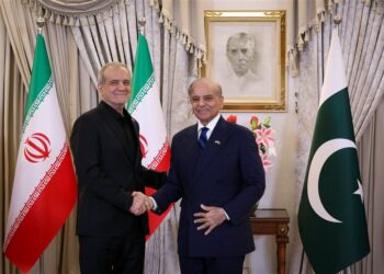 Iranian President Calls for Stronger Pakistan Ties