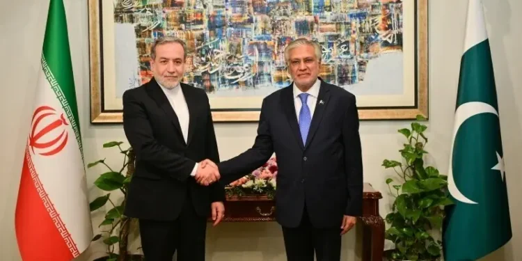 Dar, Iranian FM Discuss Regional Developments